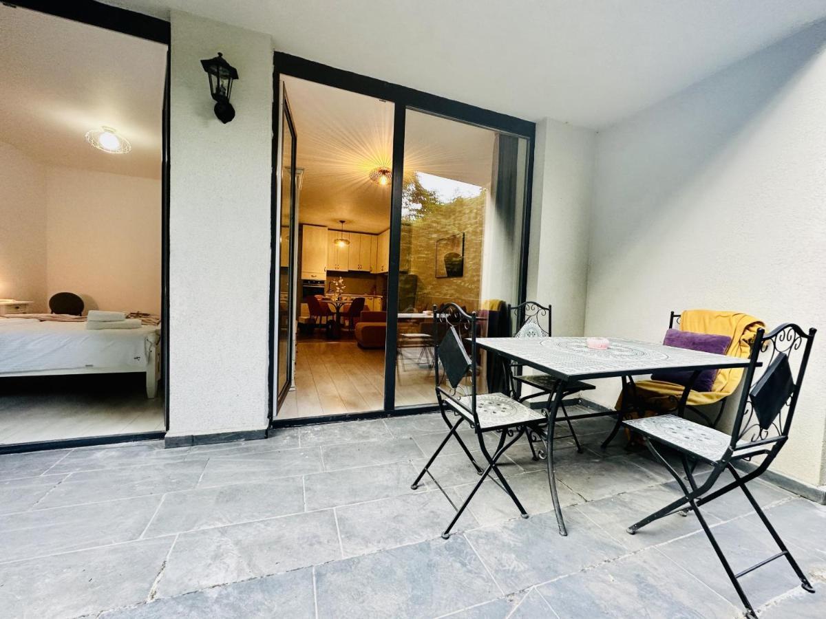 Palfi Apartment With Garden & Parking Cluj Napoca Bagian luar foto